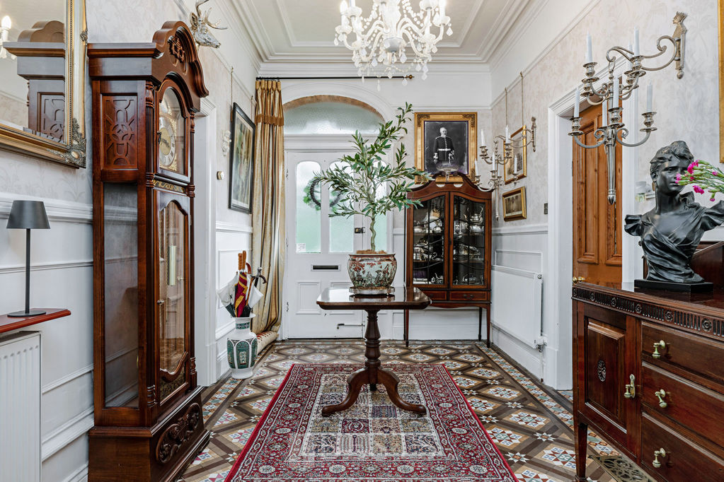 11 Weston Road